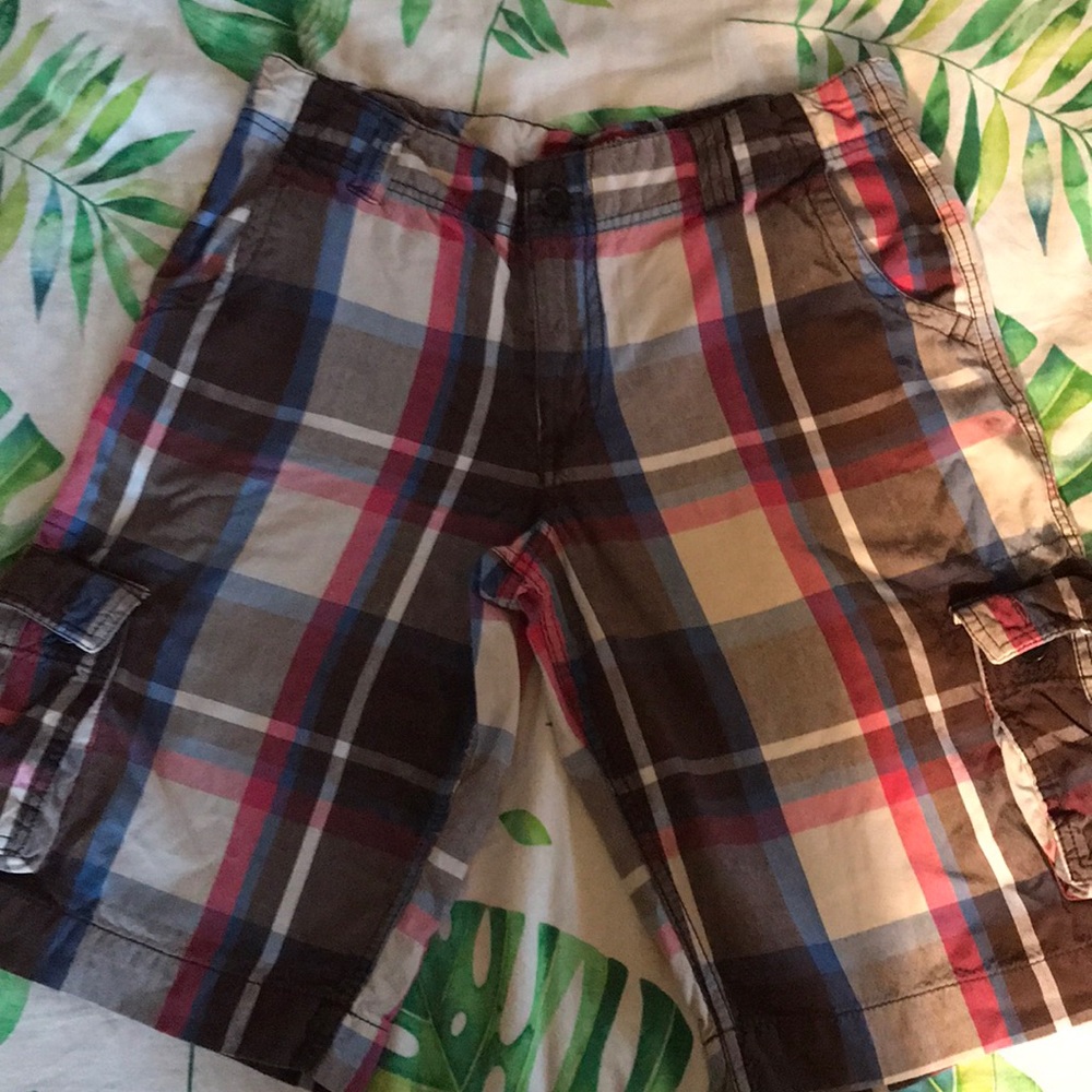 Plaid cargo shorts